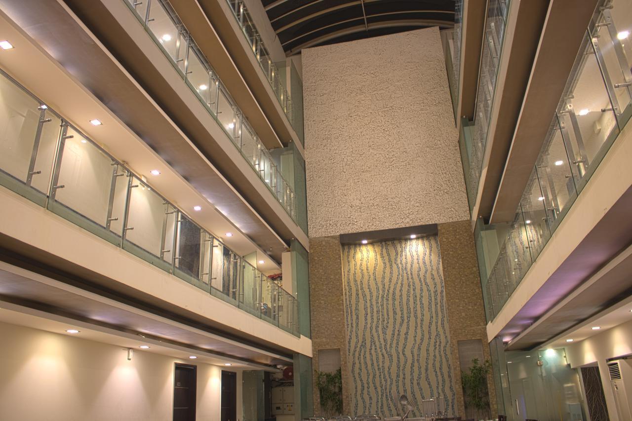 Grand Imperial Hotel Ню Делхи Екстериор снимка